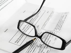 Hiring an Estate Planning Attorney vs. Doing It Yourself